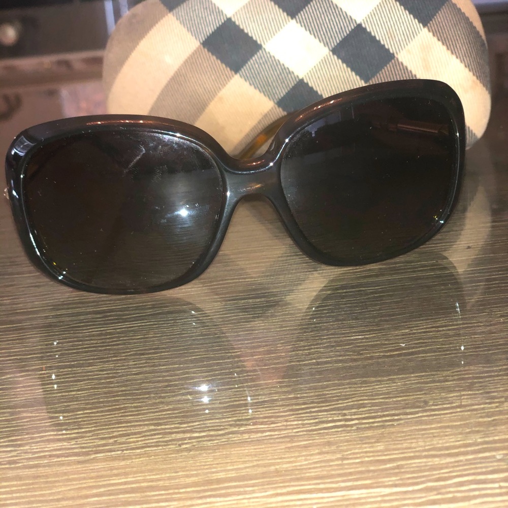 Burberry sunglasses gold brown with box